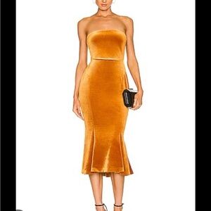 Norma Kamali Elegant Strapless Velvet Dress in Bronze